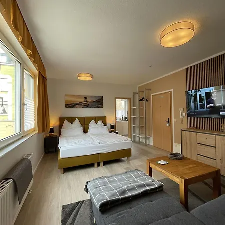 Tus-fewo#04 - Serviced & Executive